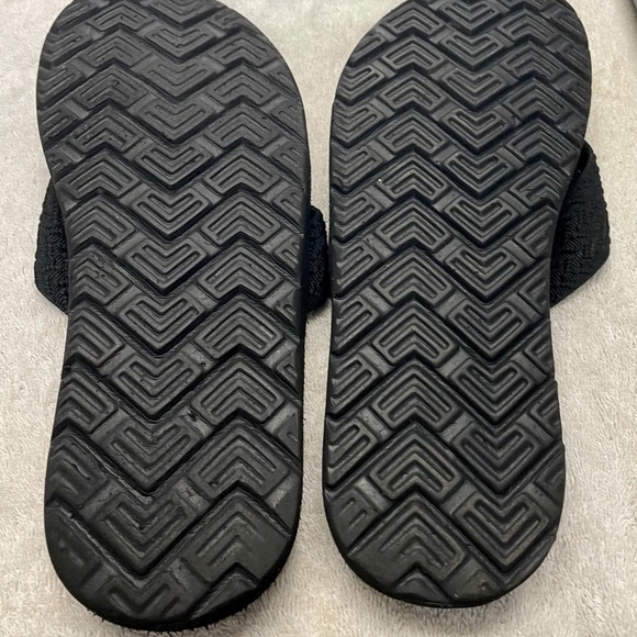 Flip Flops - Picture 4 of 5